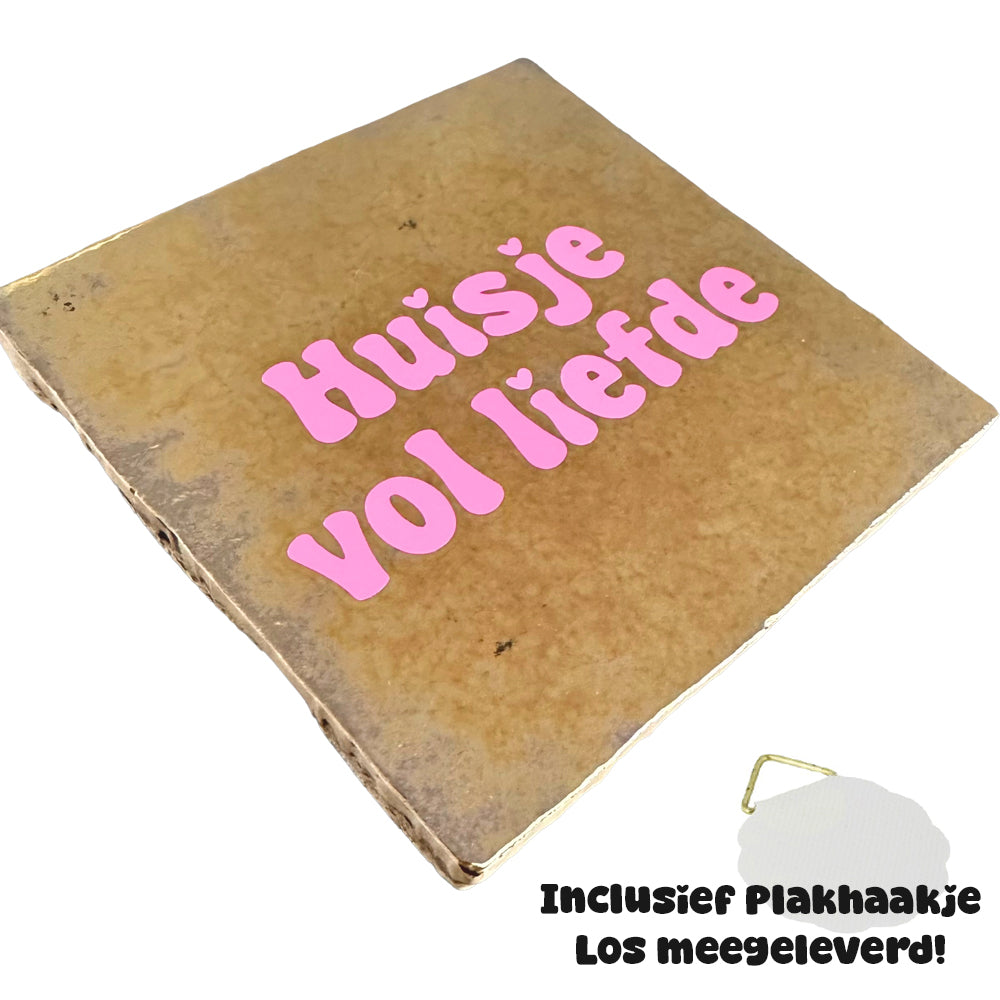 Huisje vol liefde, tegel van Snoes, 10x10cm